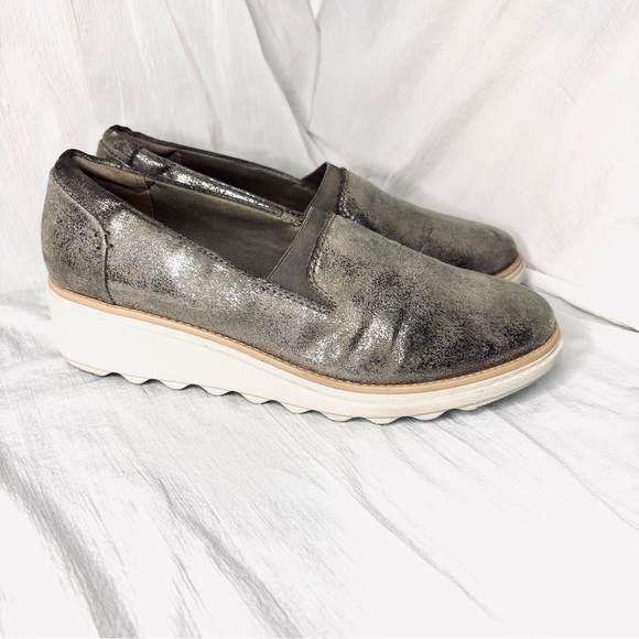 Clarks Shoes - Clarks Pewter Metallic Distressed Sharon Dolly Slip On Size 7 Silver Gray